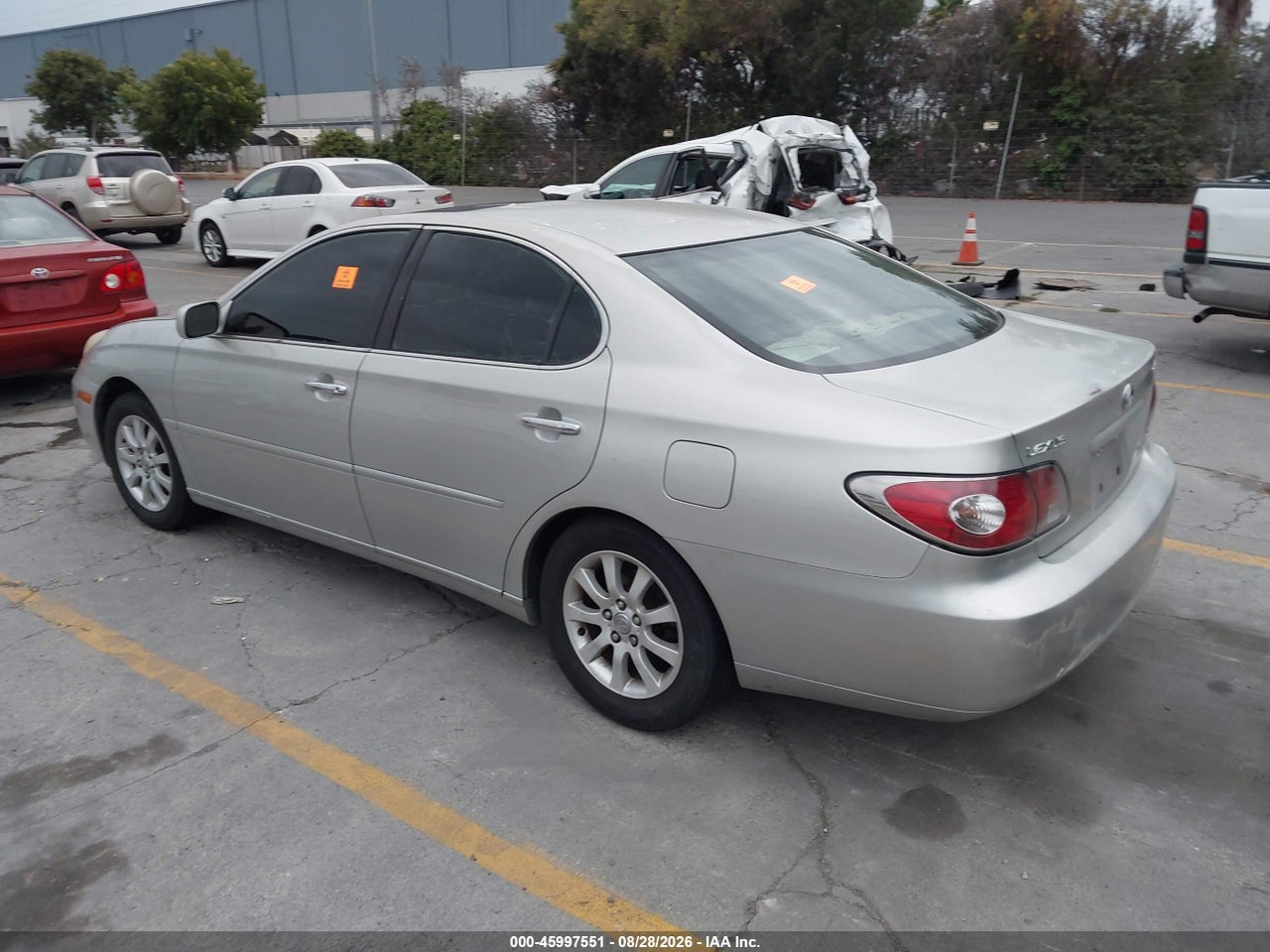 2004 LEXUS ES 330   · 3/11