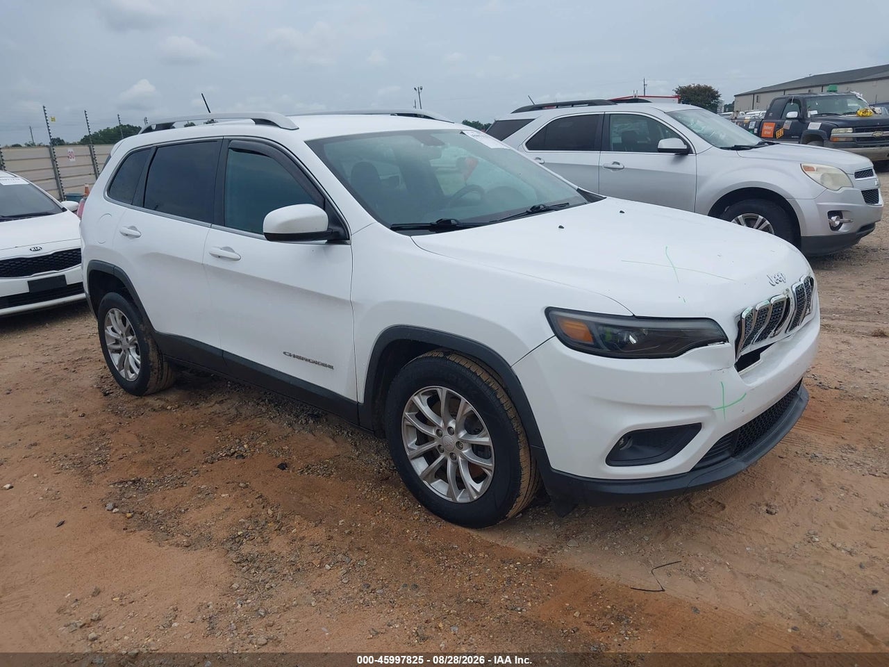 2019 JEEP CHEROKEE LATITUDE FWD