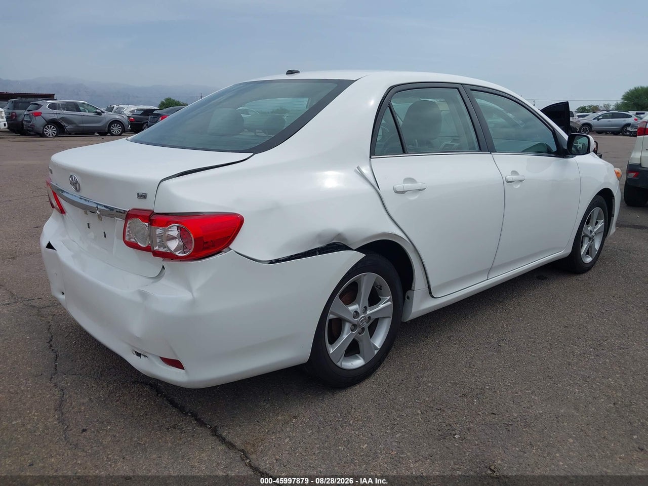 2013 TOYOTA COROLLA LE · 4/11