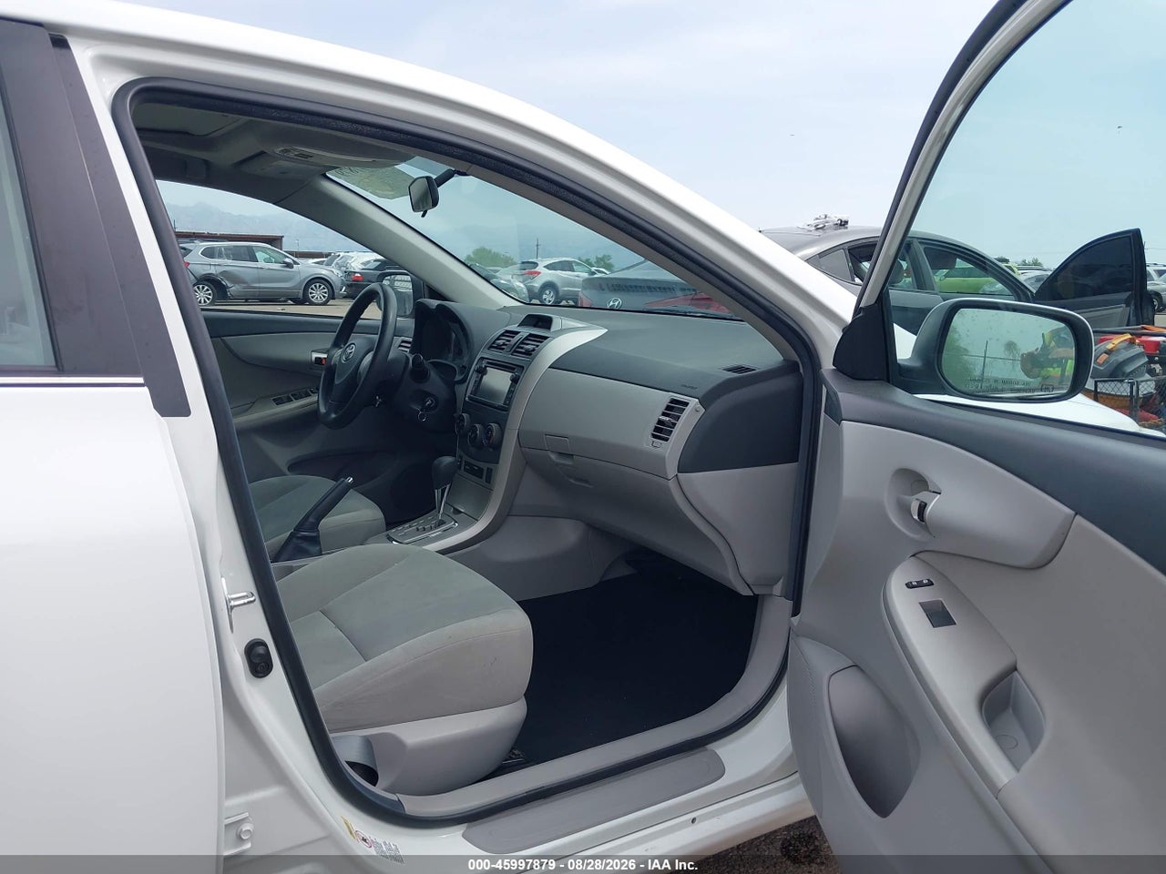 2013 TOYOTA COROLLA LE · 5/11
