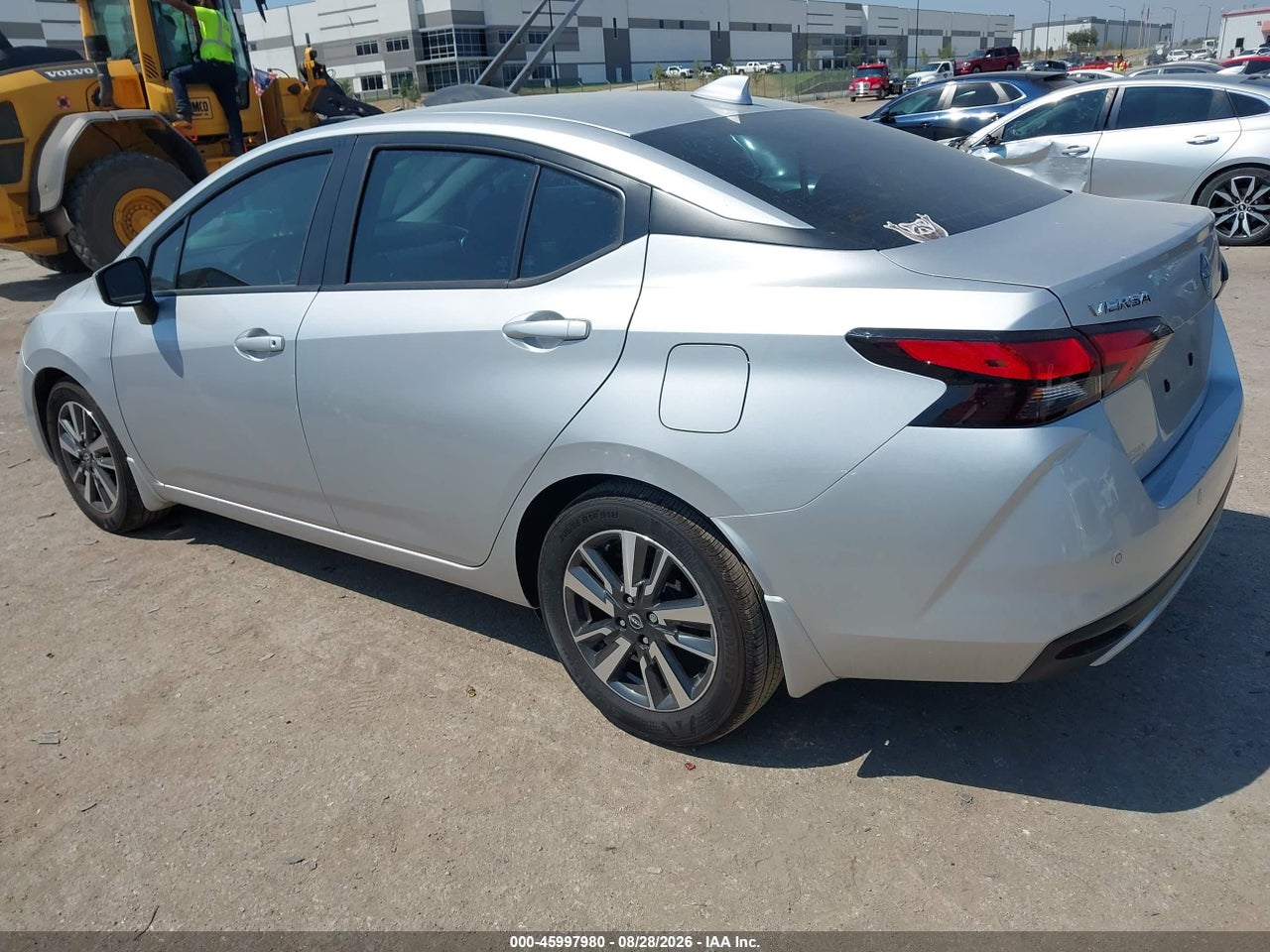 2025 NISSAN VERSA 1.6 SV · 3/11