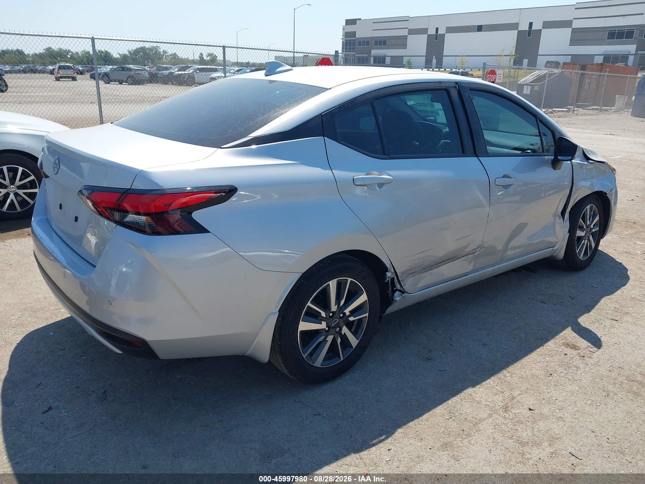 2025 NISSAN VERSA 1.6 SV · 4/11