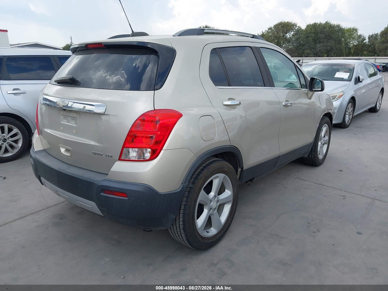 2016 CHEVROLET TRAX LTZ · 4/11