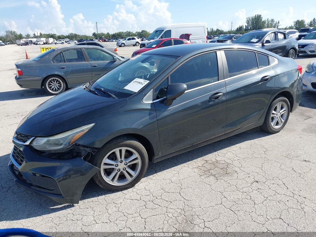2018 CHEVROLET CRUZE LT AUTO · 2/10