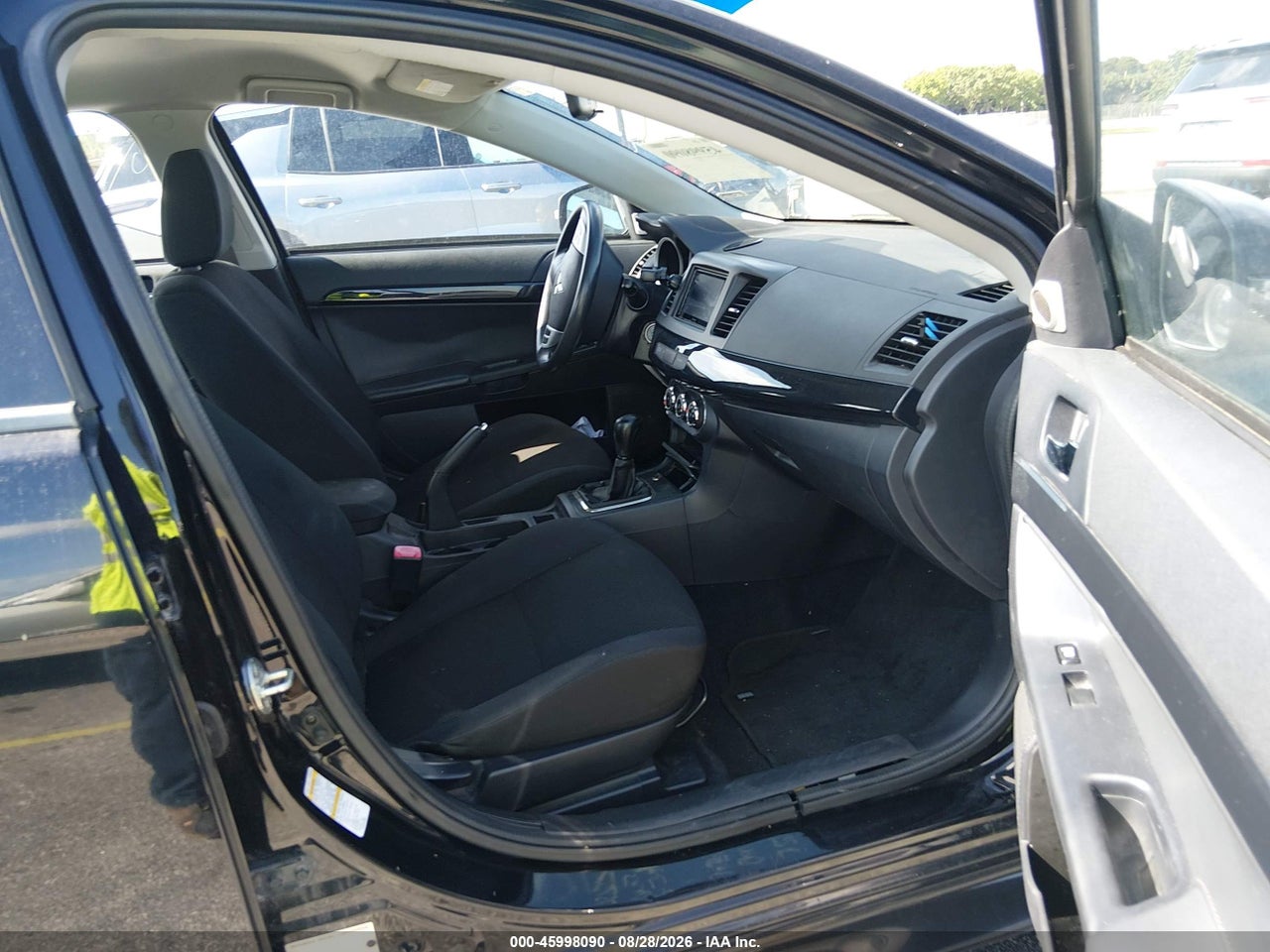 2017 MITSUBISHI LANCER ES/LE · 5/10