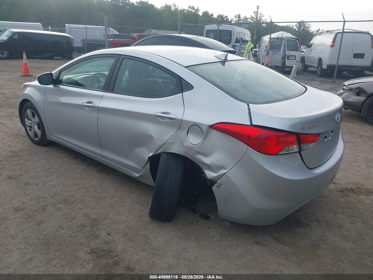 2013 HYUNDAI ELANTRA GLS · 3/11