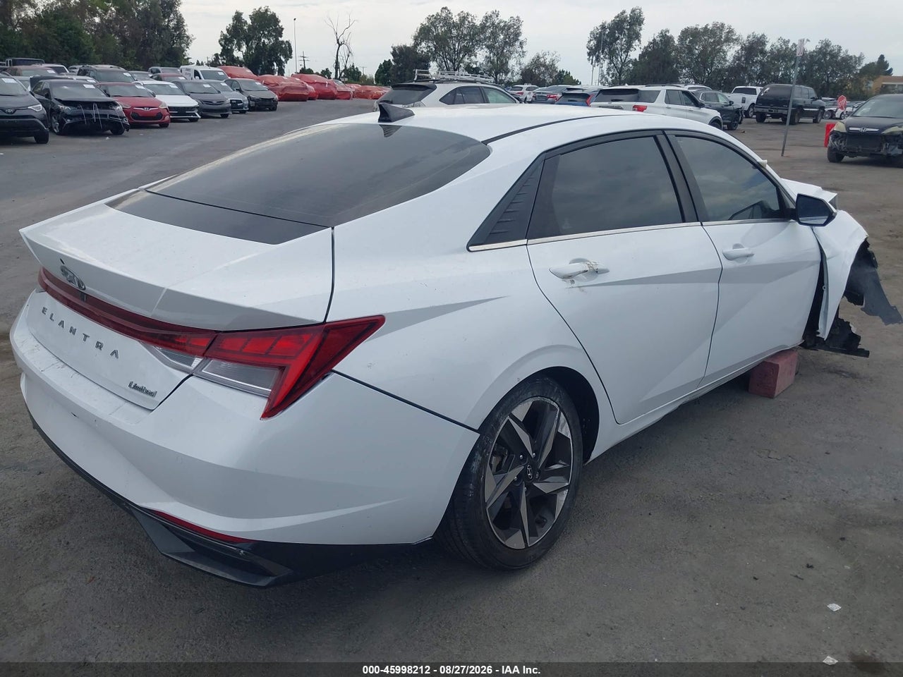 2021 HYUNDAI ELANTRA LIMITED · 4/11