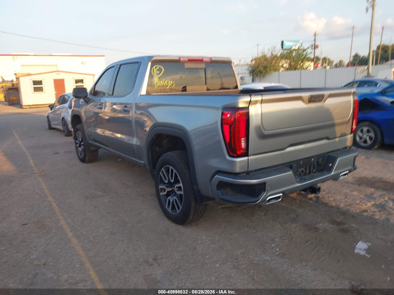 2021 GMC SIERRA 1500 4WD  SHORT BOX AT4 · 3/11