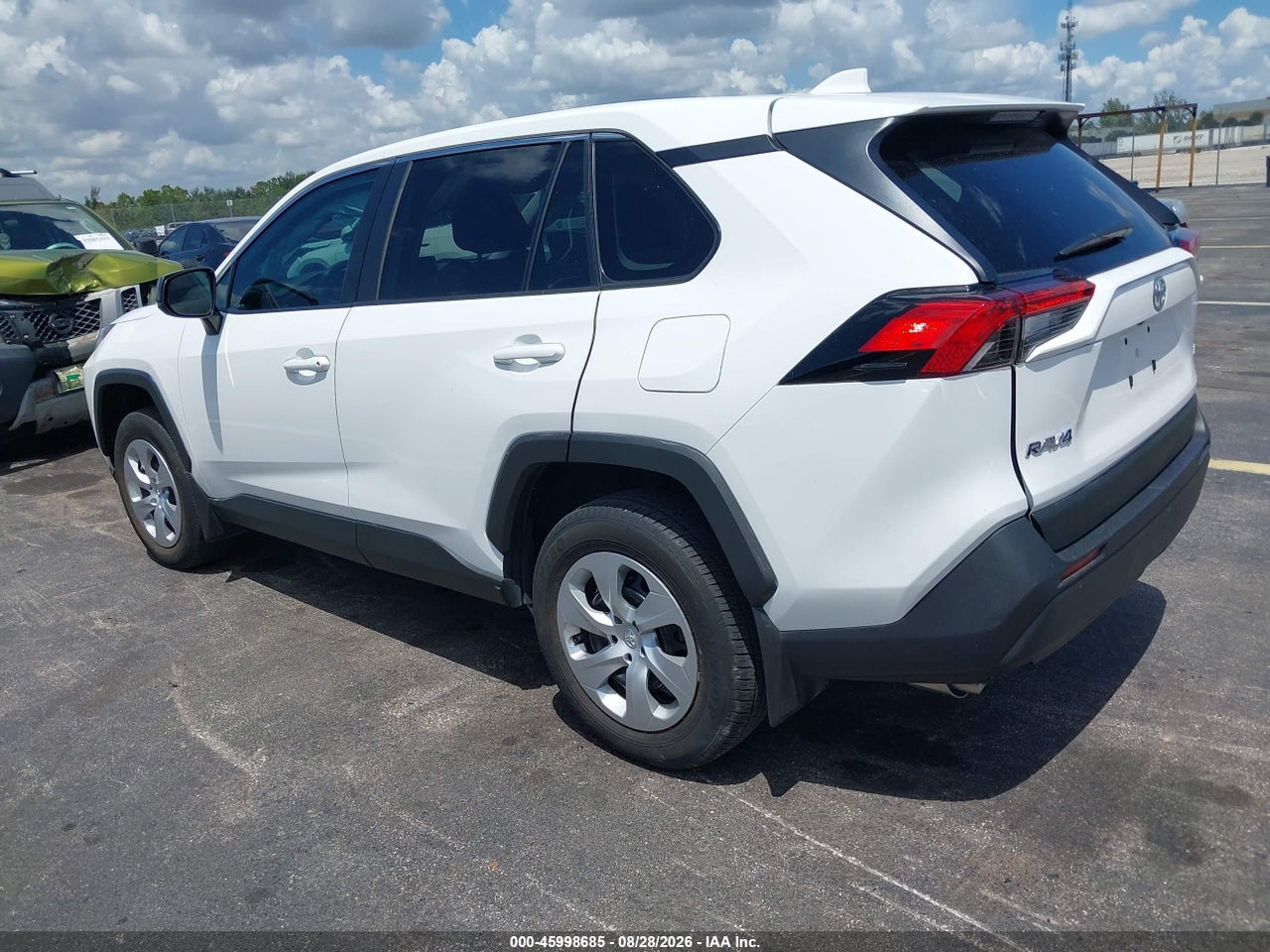 2025 TOYOTA RAV4 LE · 3/11