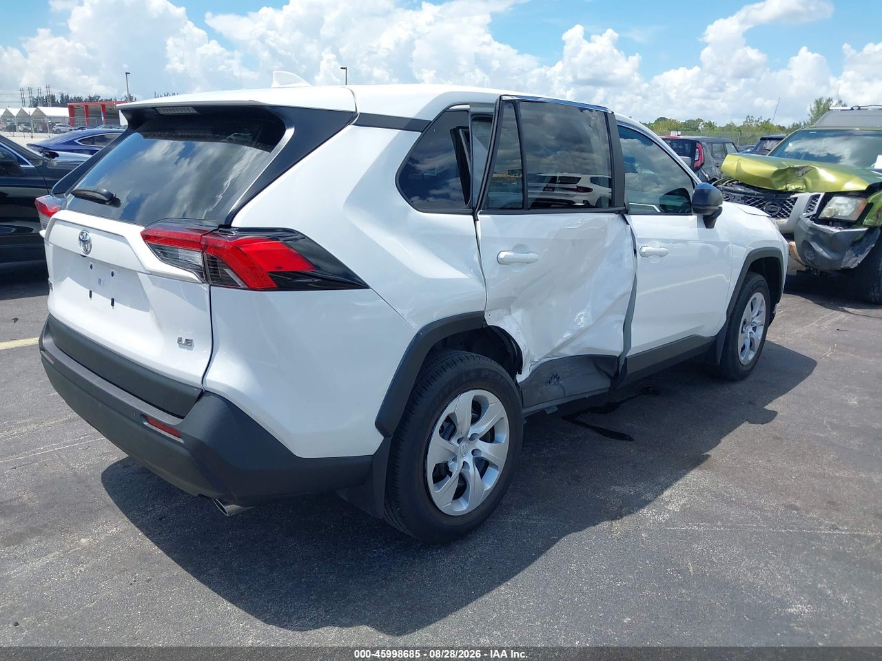 2025 TOYOTA RAV4 LE · 4/11