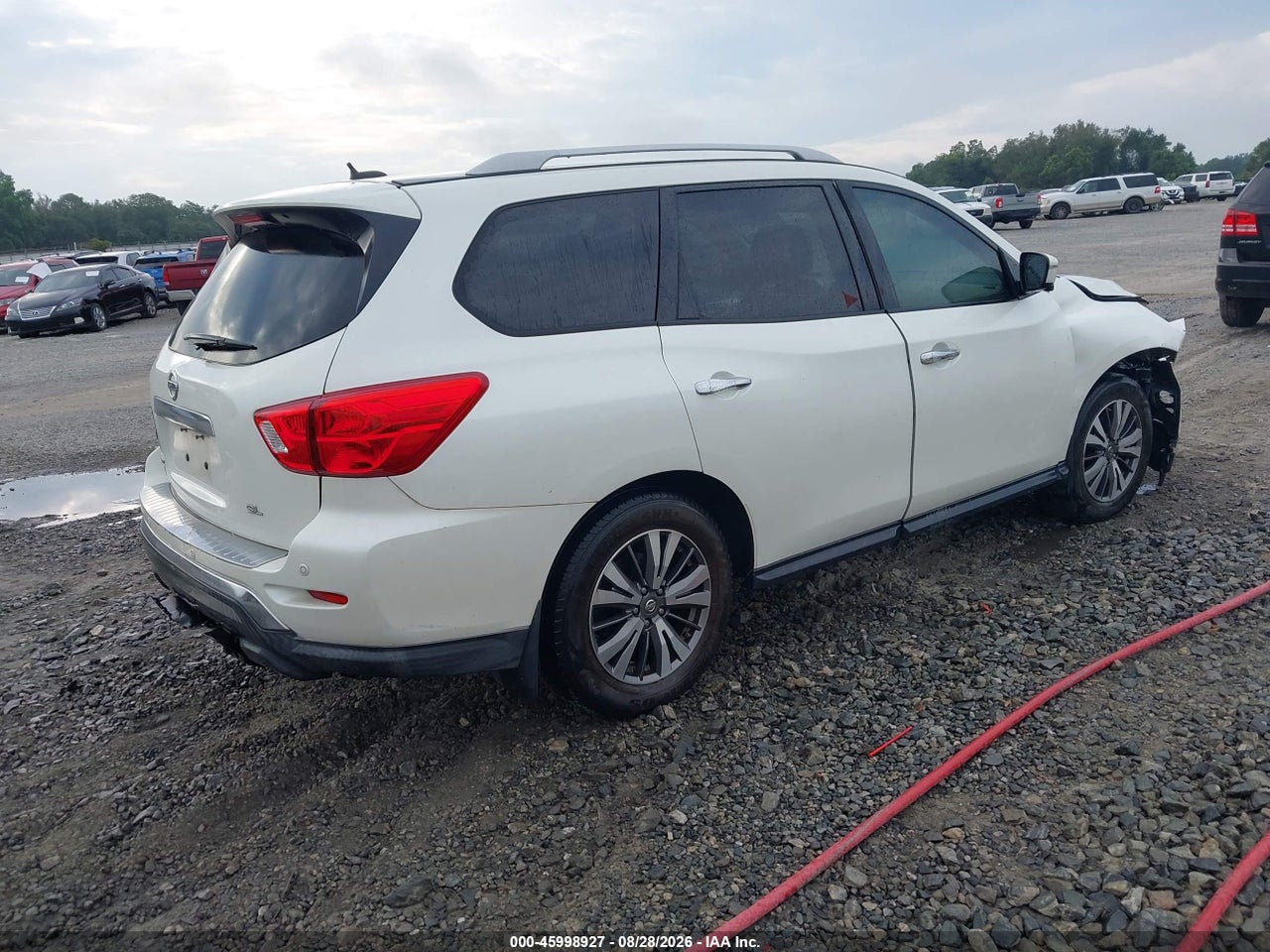 2017 NISSAN PATHFINDER SL · 4/11