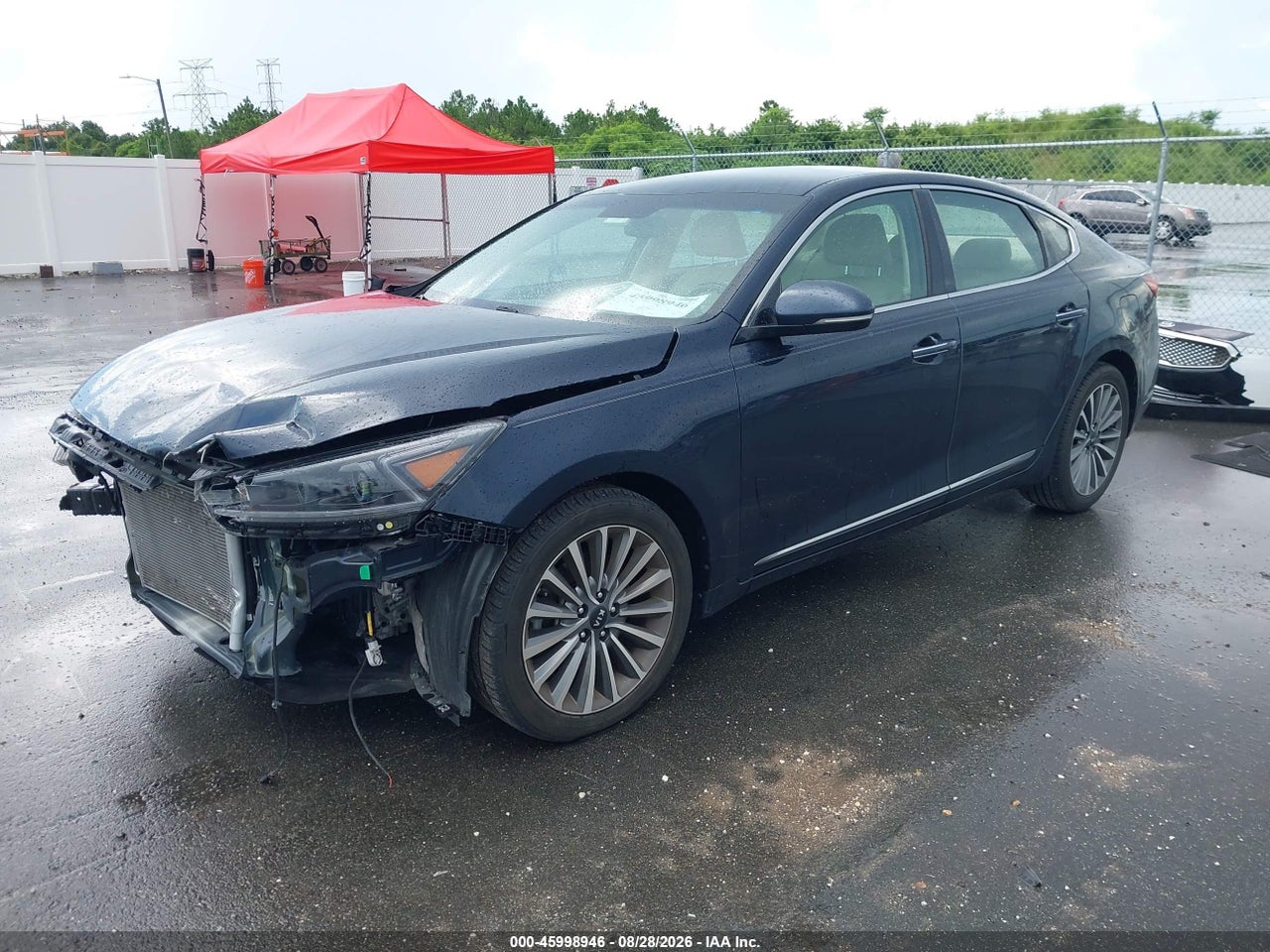 2017 KIA CADENZA PREMIUM · 2/11