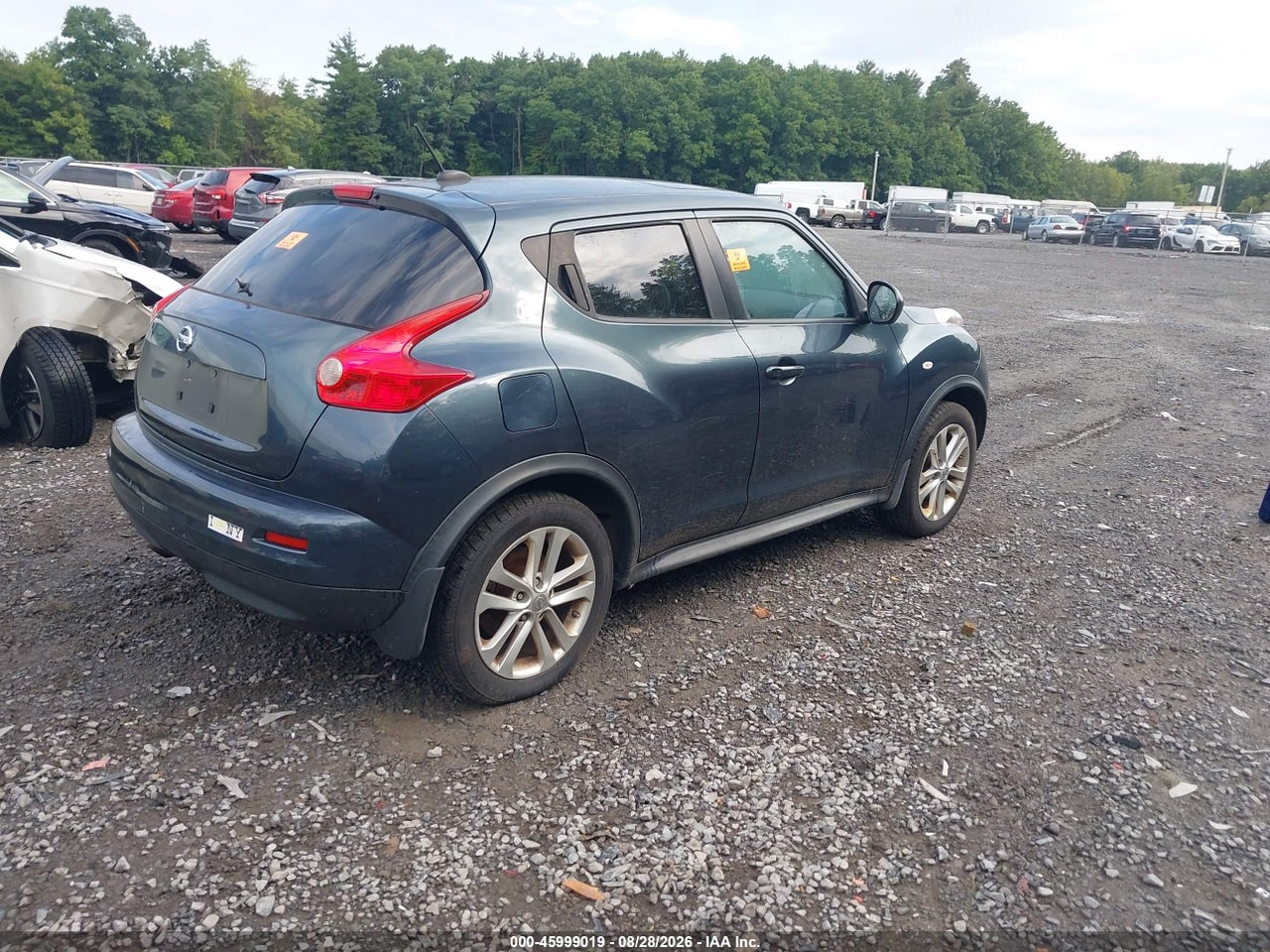 2012 NISSAN JUKE SV · 4/11