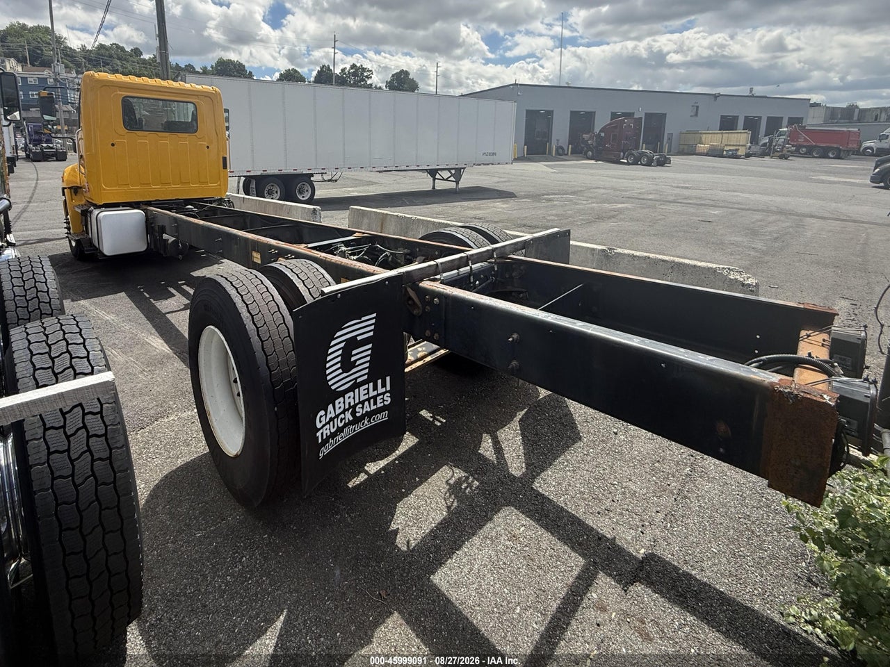 2019 HINO 338 · 4/11