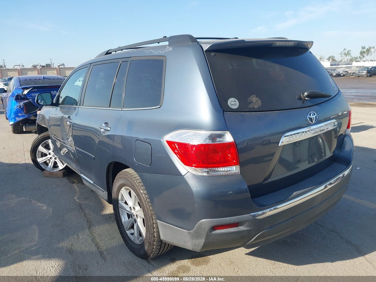 2011 TOYOTA HIGHLANDER SE V6 · 3/11