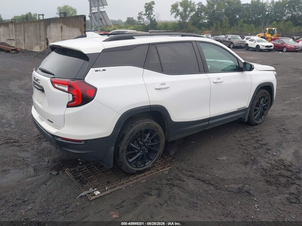 2023 GMC TERRAIN AWD SLE · 4/11