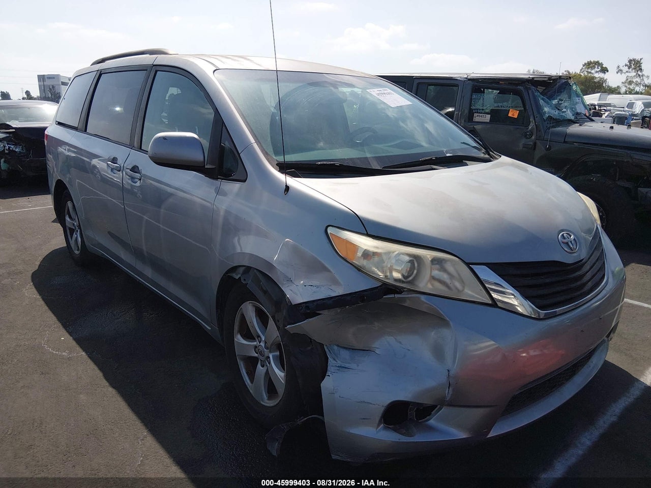 2011 TOYOTA SIENNA LE V6