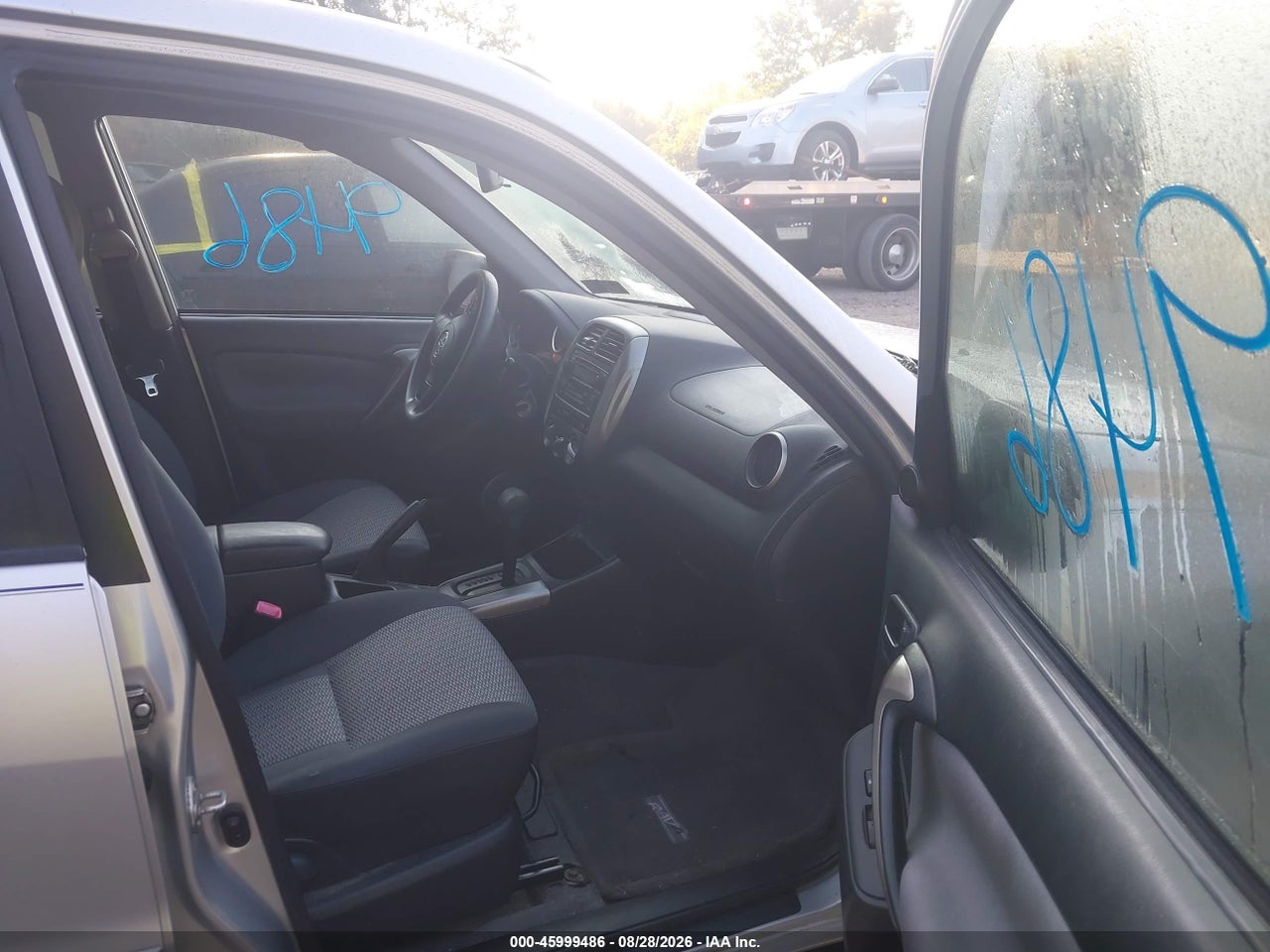 2004 TOYOTA RAV4   · 5/11