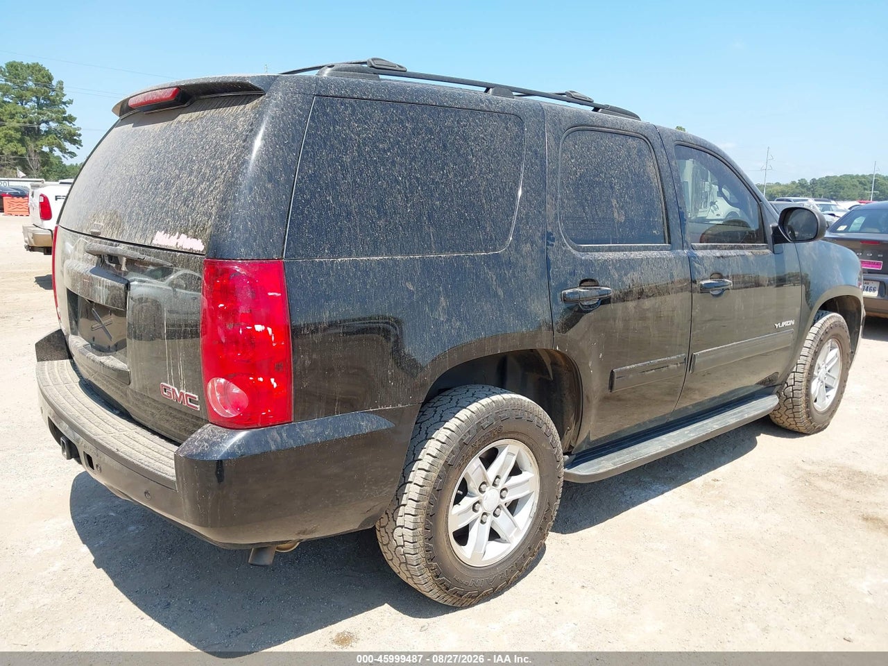 2012 GMC YUKON SLE · 4/11