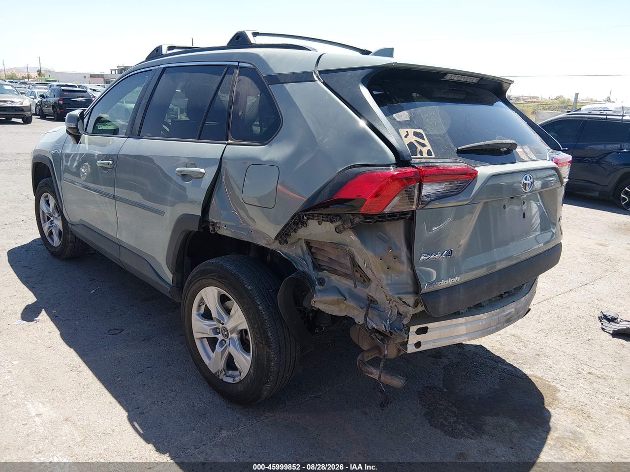 2019 TOYOTA RAV4 XLE · 3/11