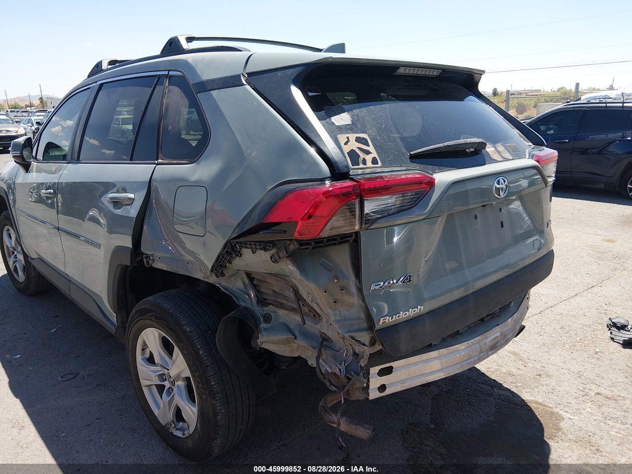 2019 TOYOTA RAV4 XLE · 6/11