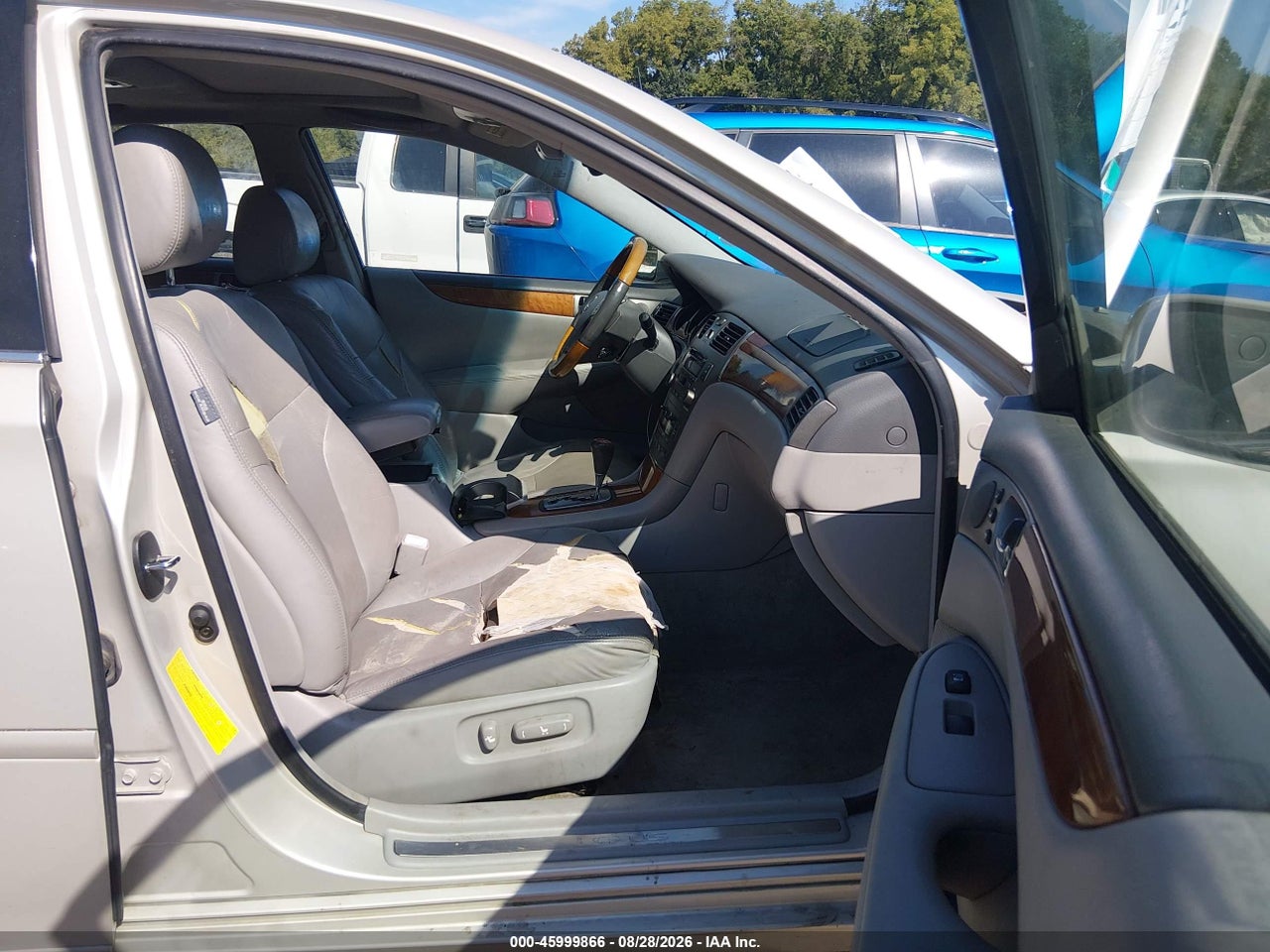 2005 LEXUS ES 330   · 5/11