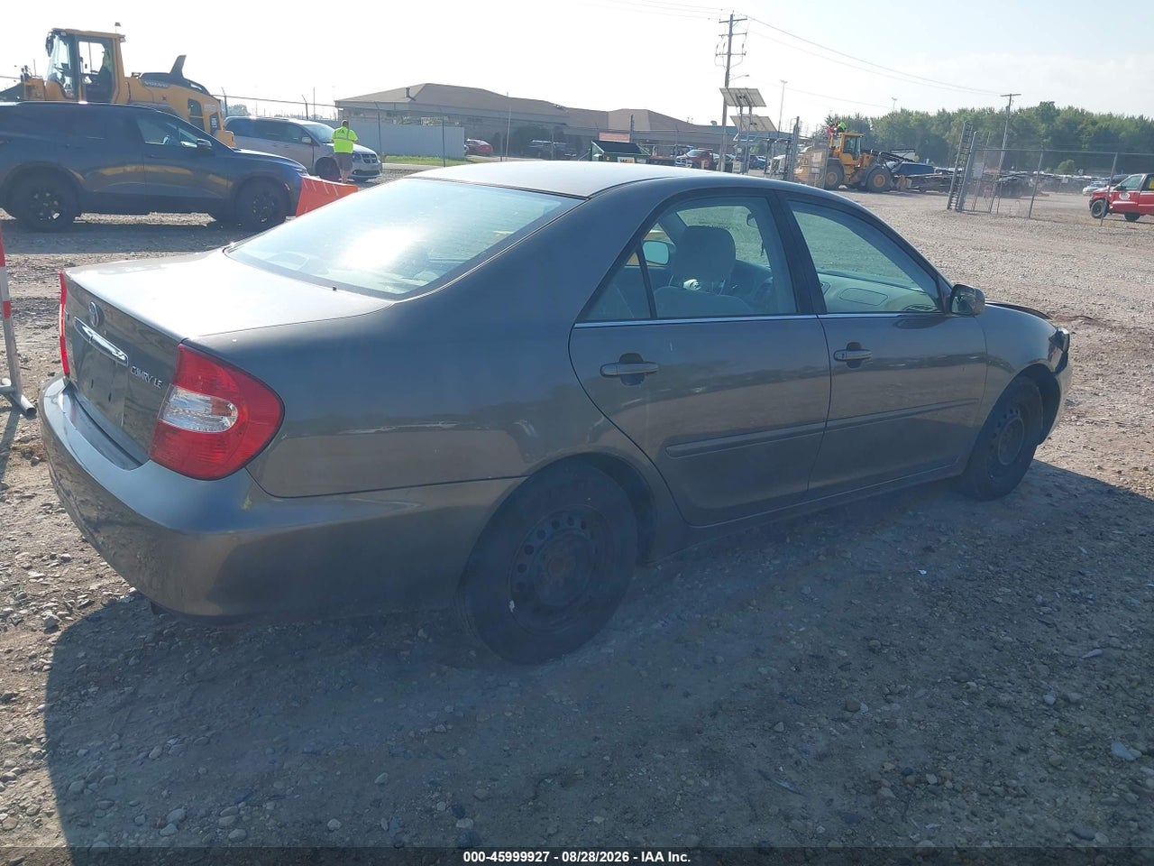 2004 TOYOTA CAMRY LE · 4/11