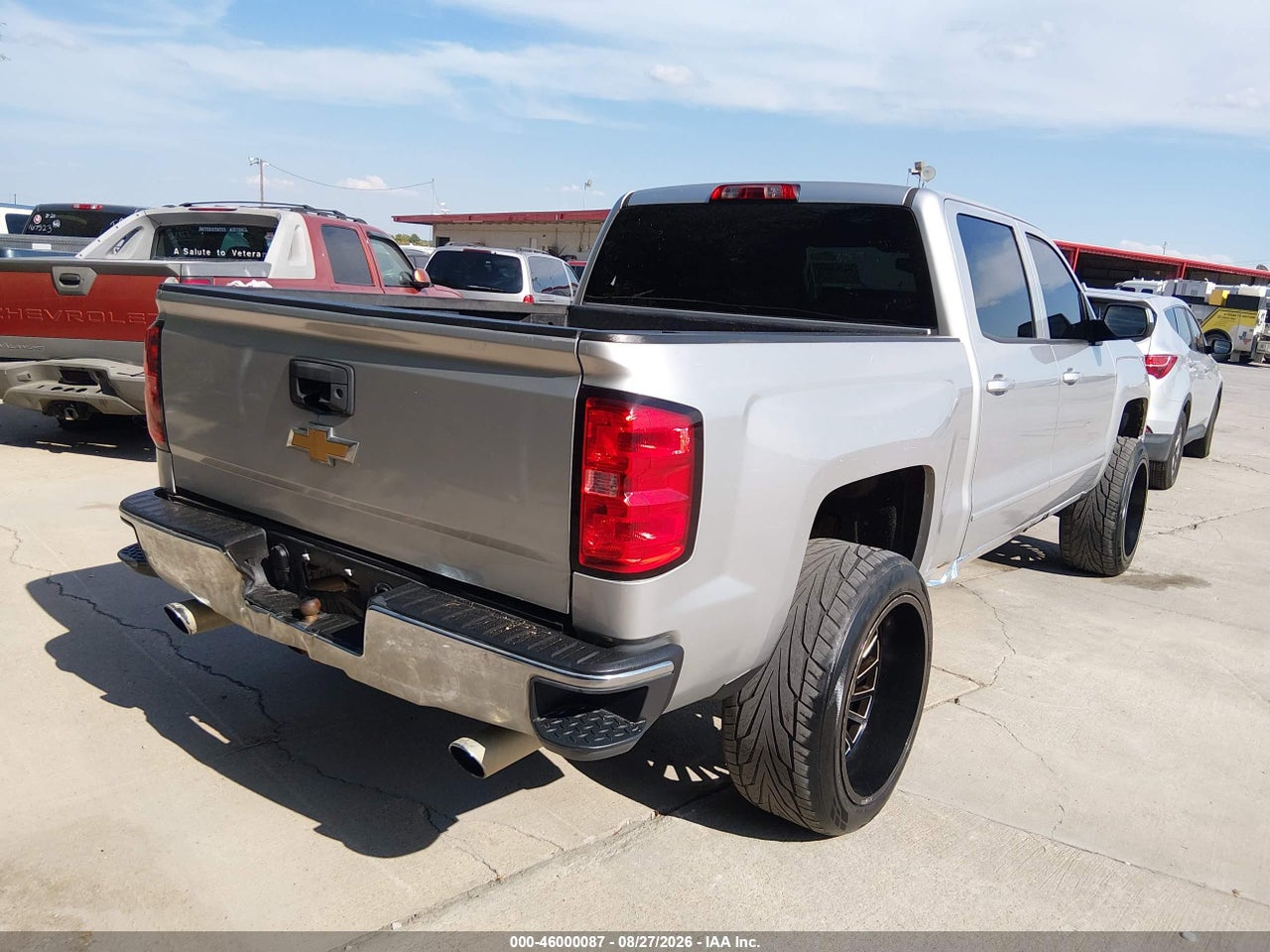 2015 CHEVROLET SILVERADO K1500 LT · 4/11