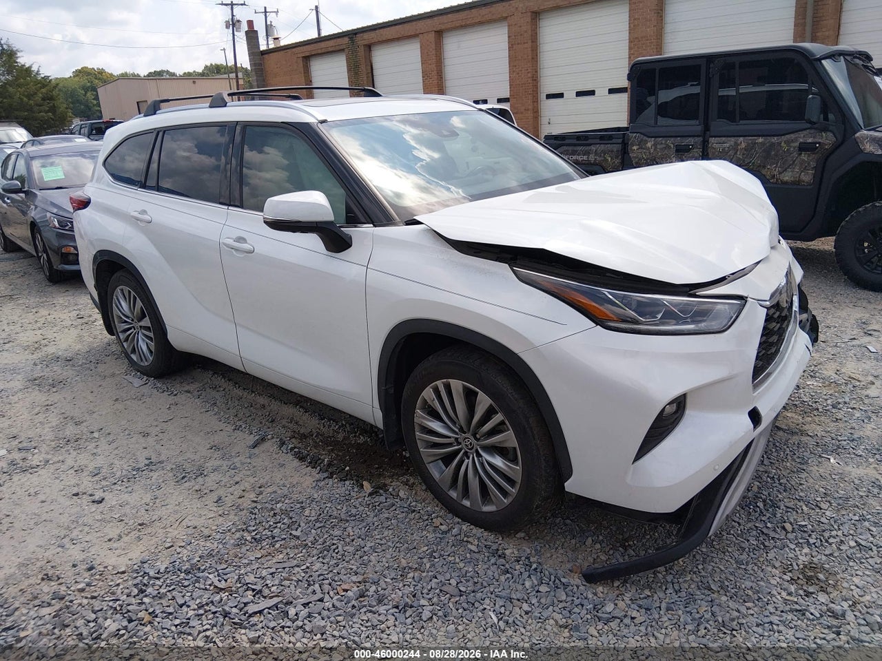 2022 TOYOTA HIGHLANDER PLATINUM