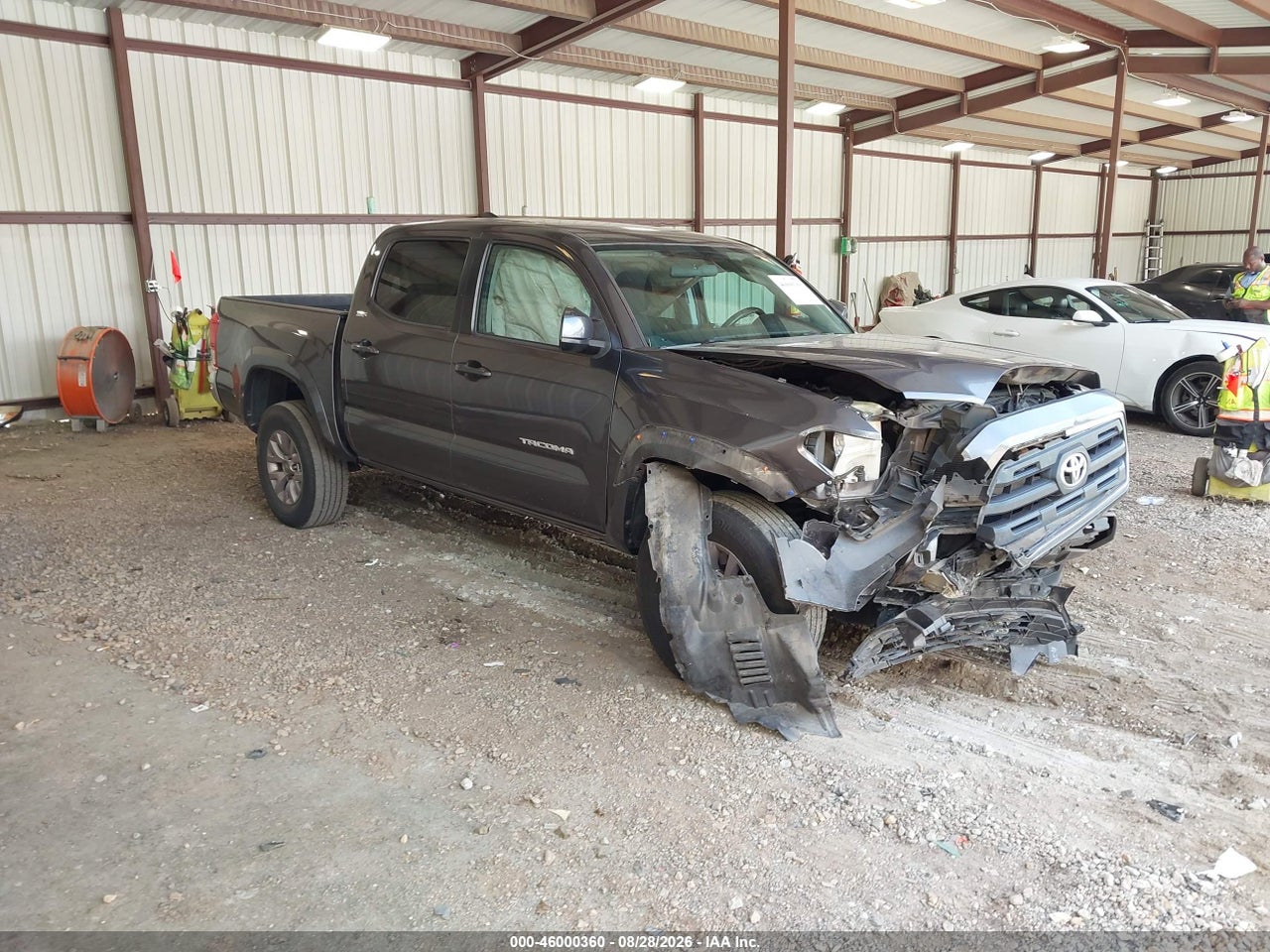 5TFAX5GN7GX****** · 2016 TOYOTA TACOMA SR5