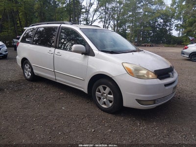 2004 TOYOTA SIENNA XLE