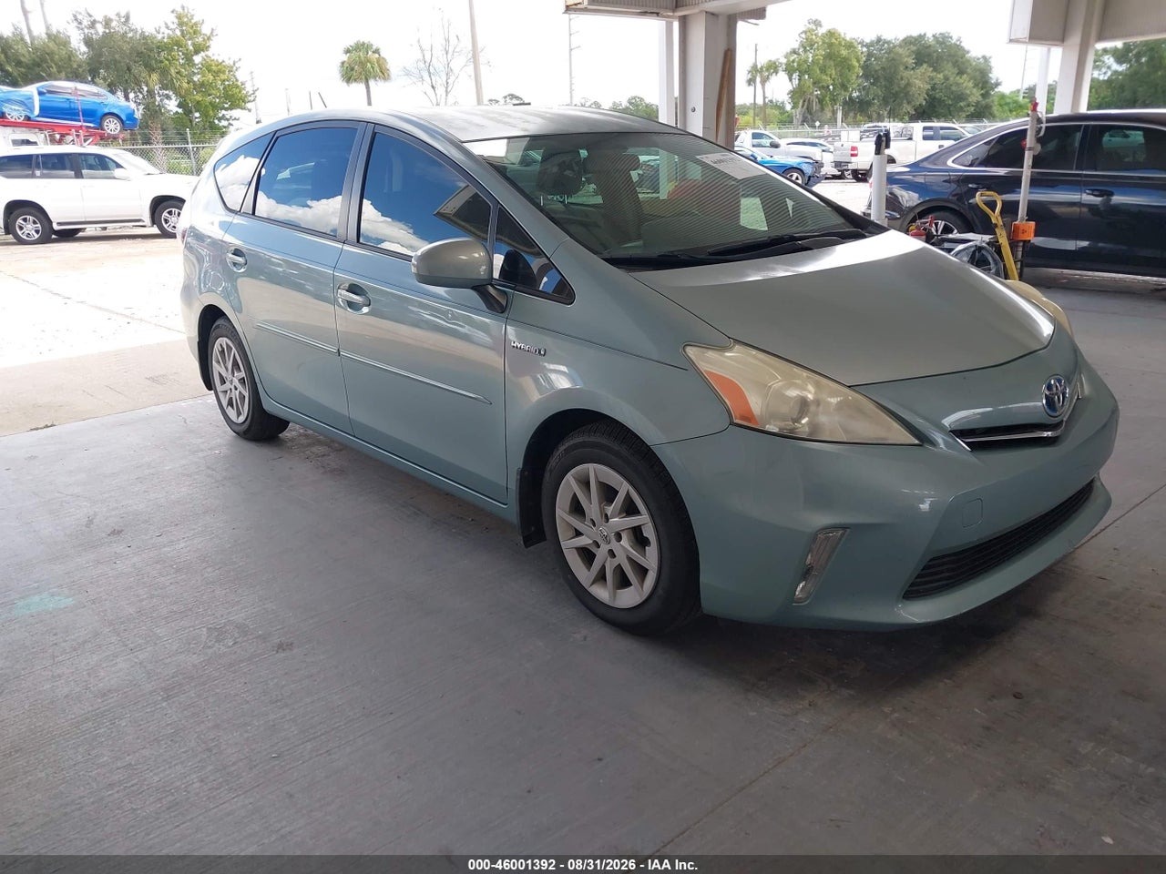 2013 TOYOTA PRIUS V THREE
