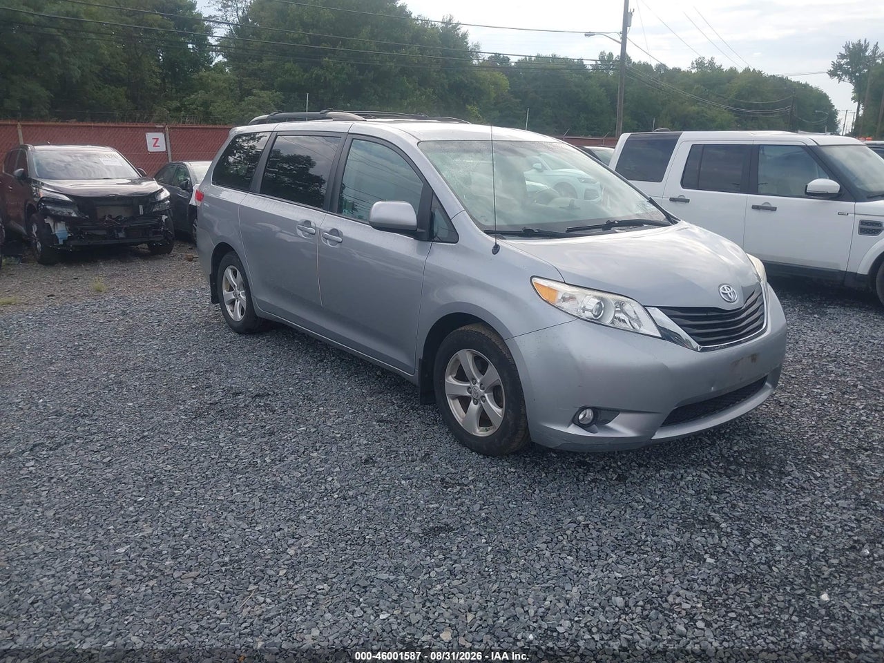 2012 TOYOTA SIENNA LE V6 8 PASSENGER