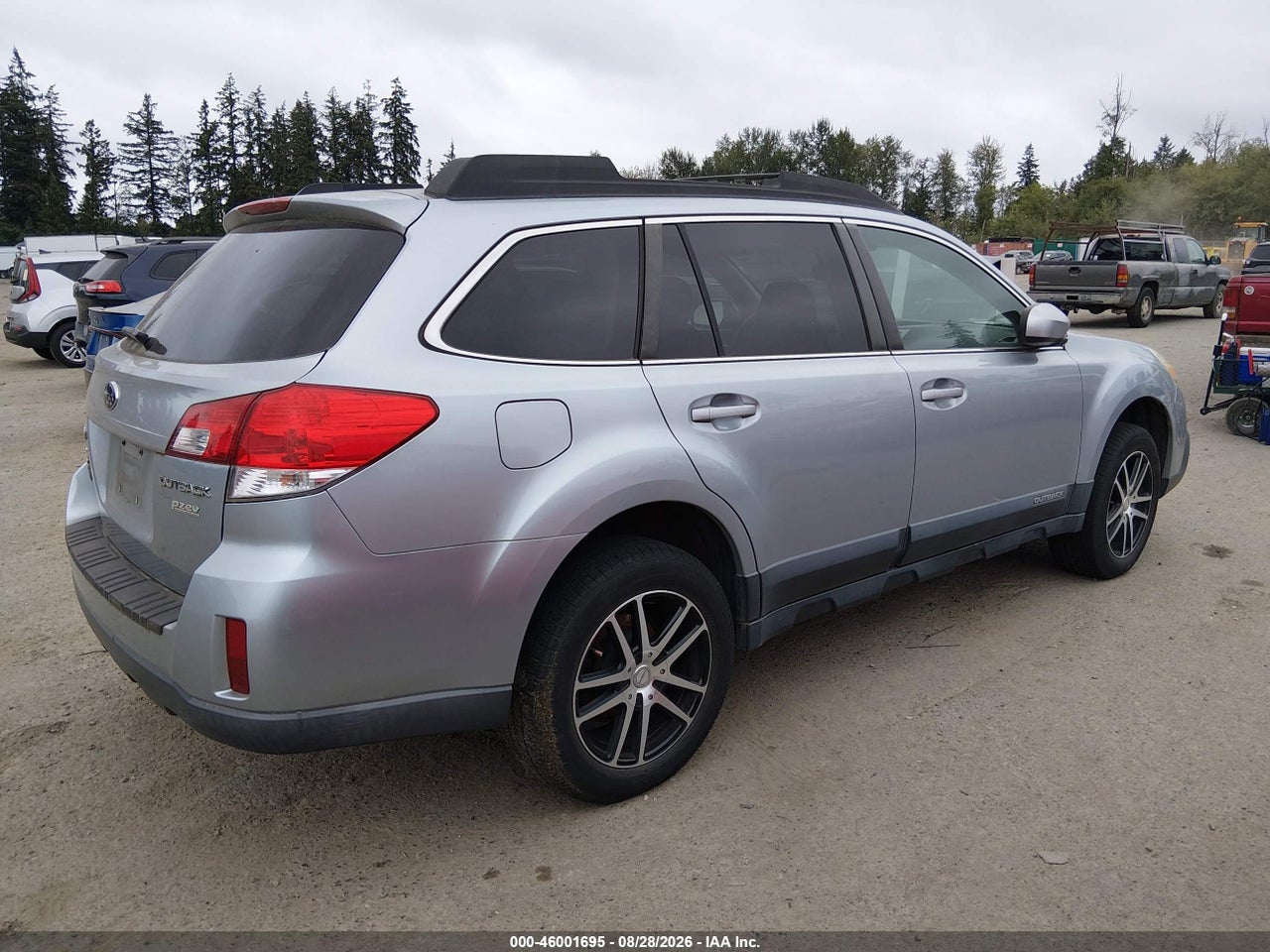 2013 SUBARU OUTBACK 2.5I PREMIUM · 4/11