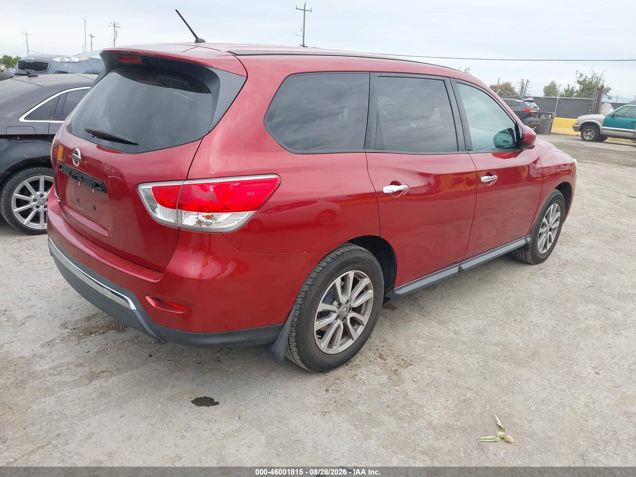 2014 NISSAN PATHFINDER S · 4/11