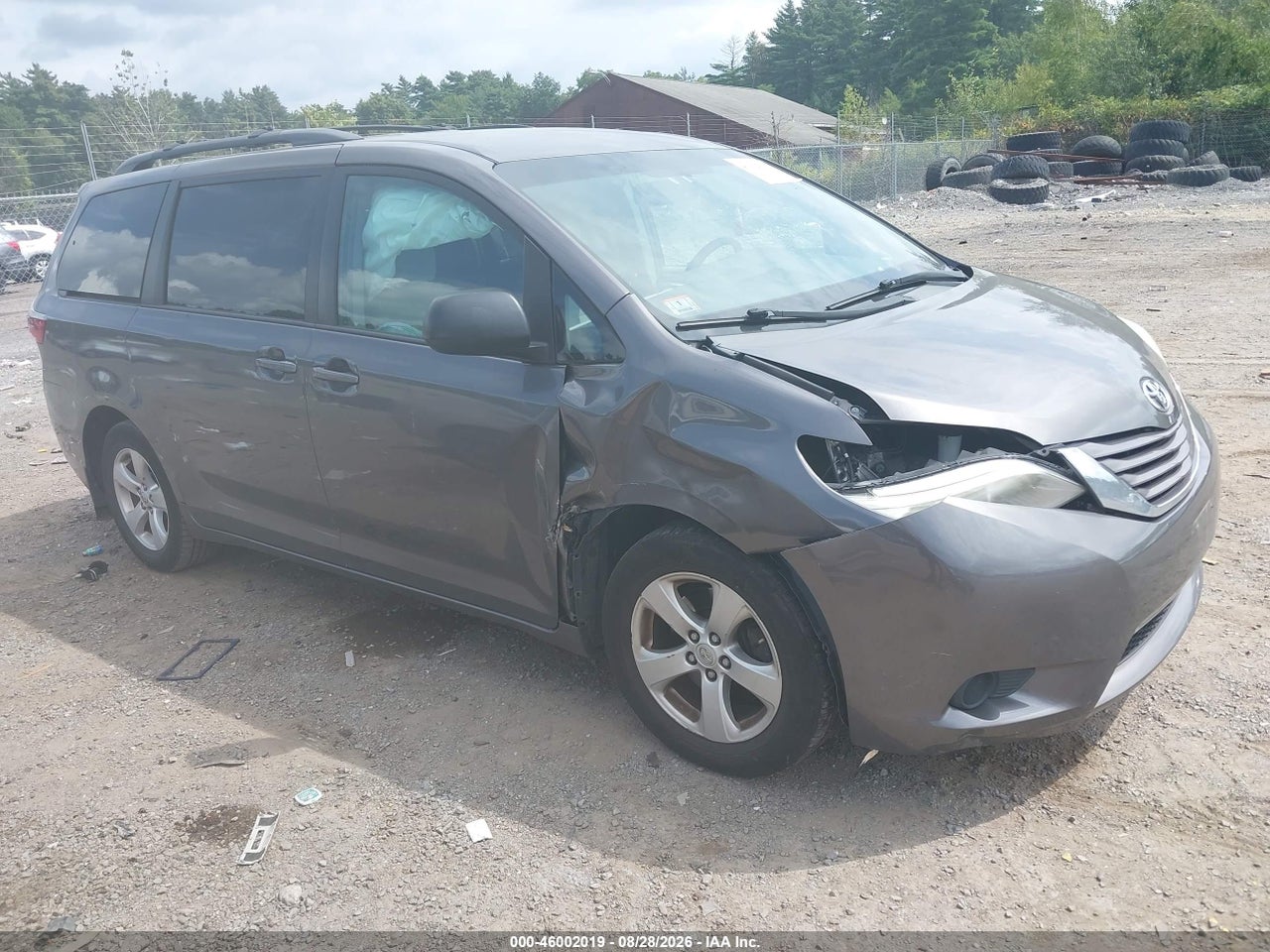 2017 TOYOTA SIENNA LE 8 PASSENGER