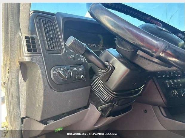 2019 INTERNATIONAL LT   · 5/10