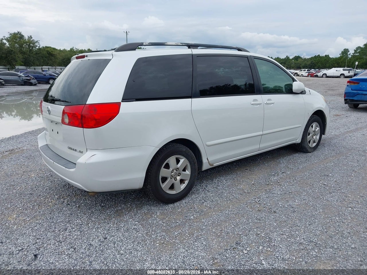 2008 TOYOTA SIENNA XLE · 4/11