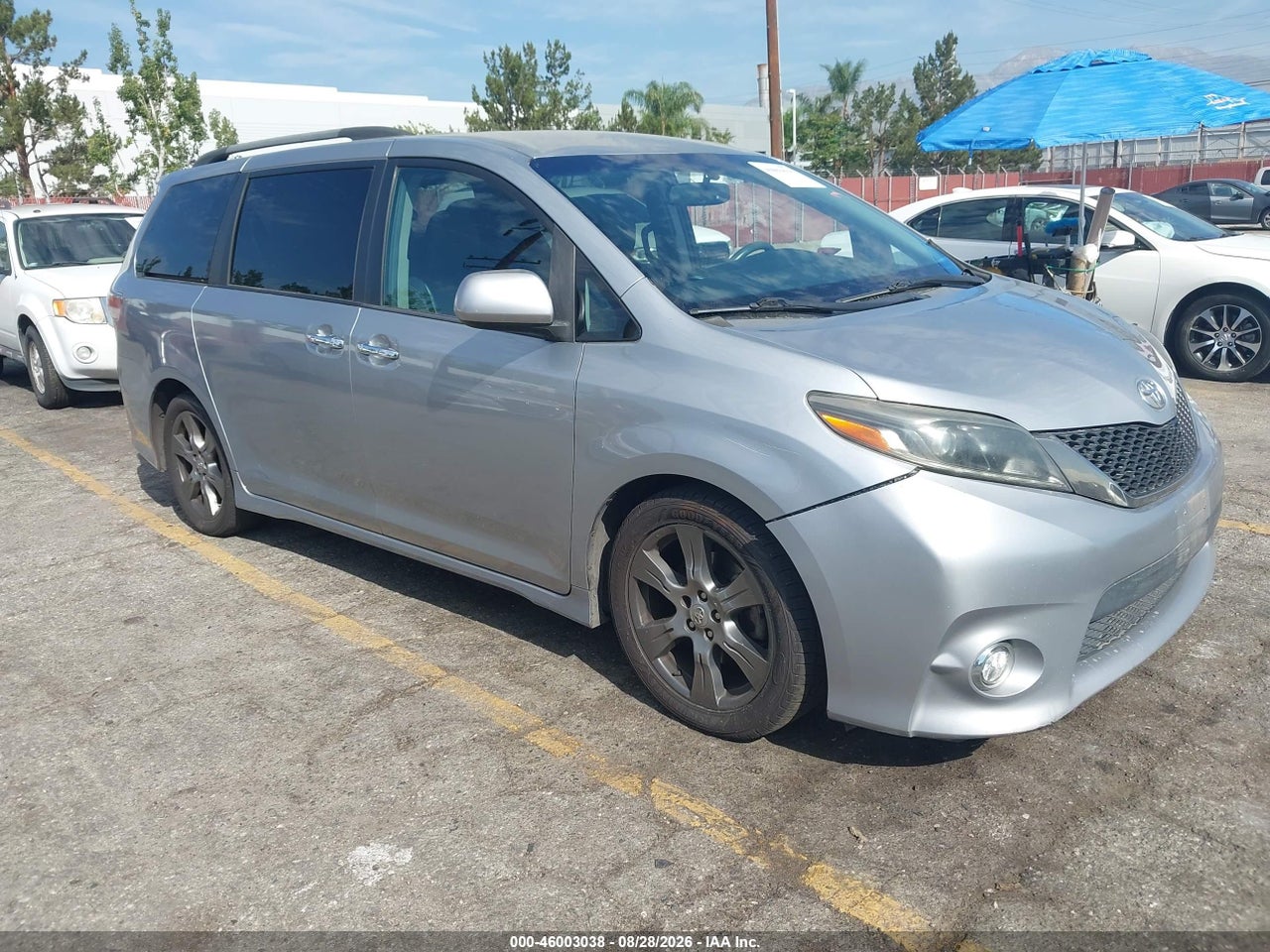 2017 TOYOTA SIENNA SE 8 PASSENGER