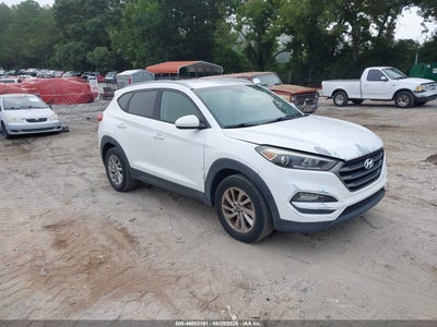 KM8J33A42GU****** · 2016 HYUNDAI TUCSON SE