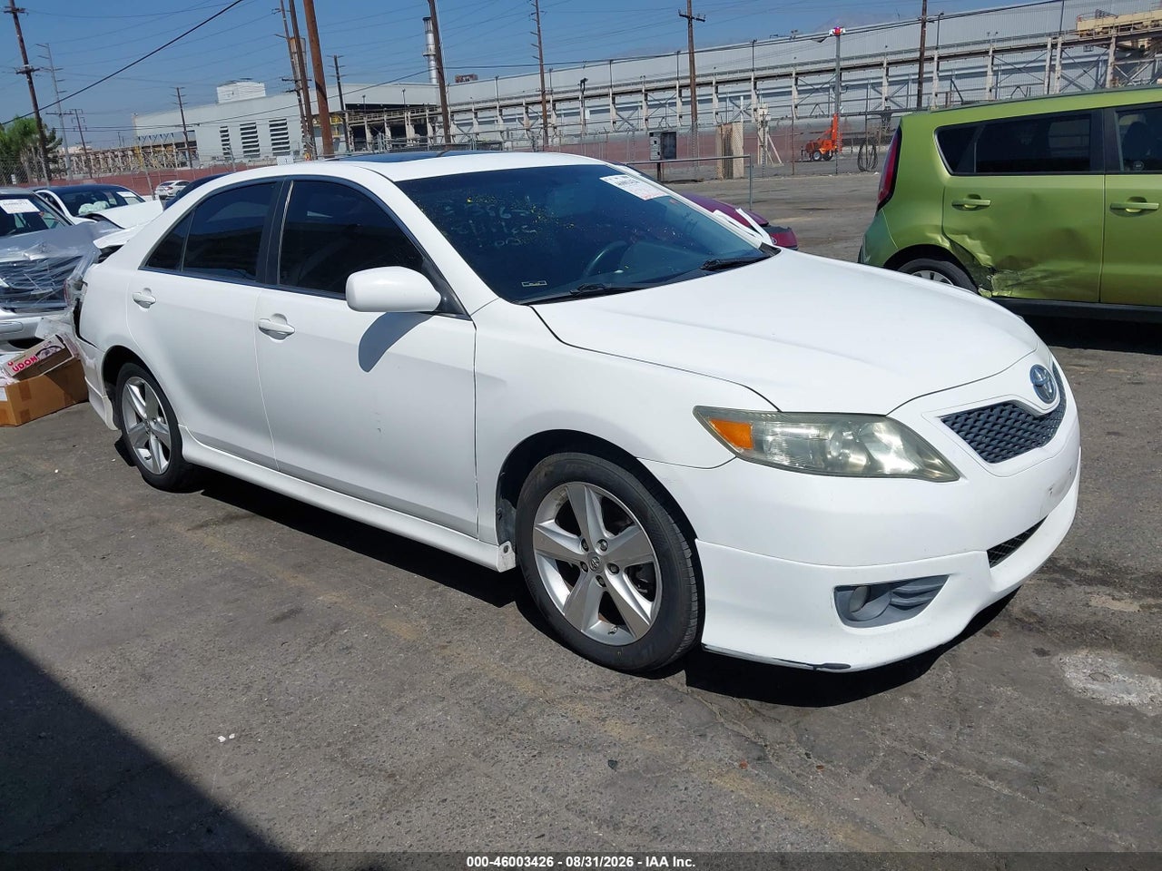 2011 TOYOTA CAMRY SE
