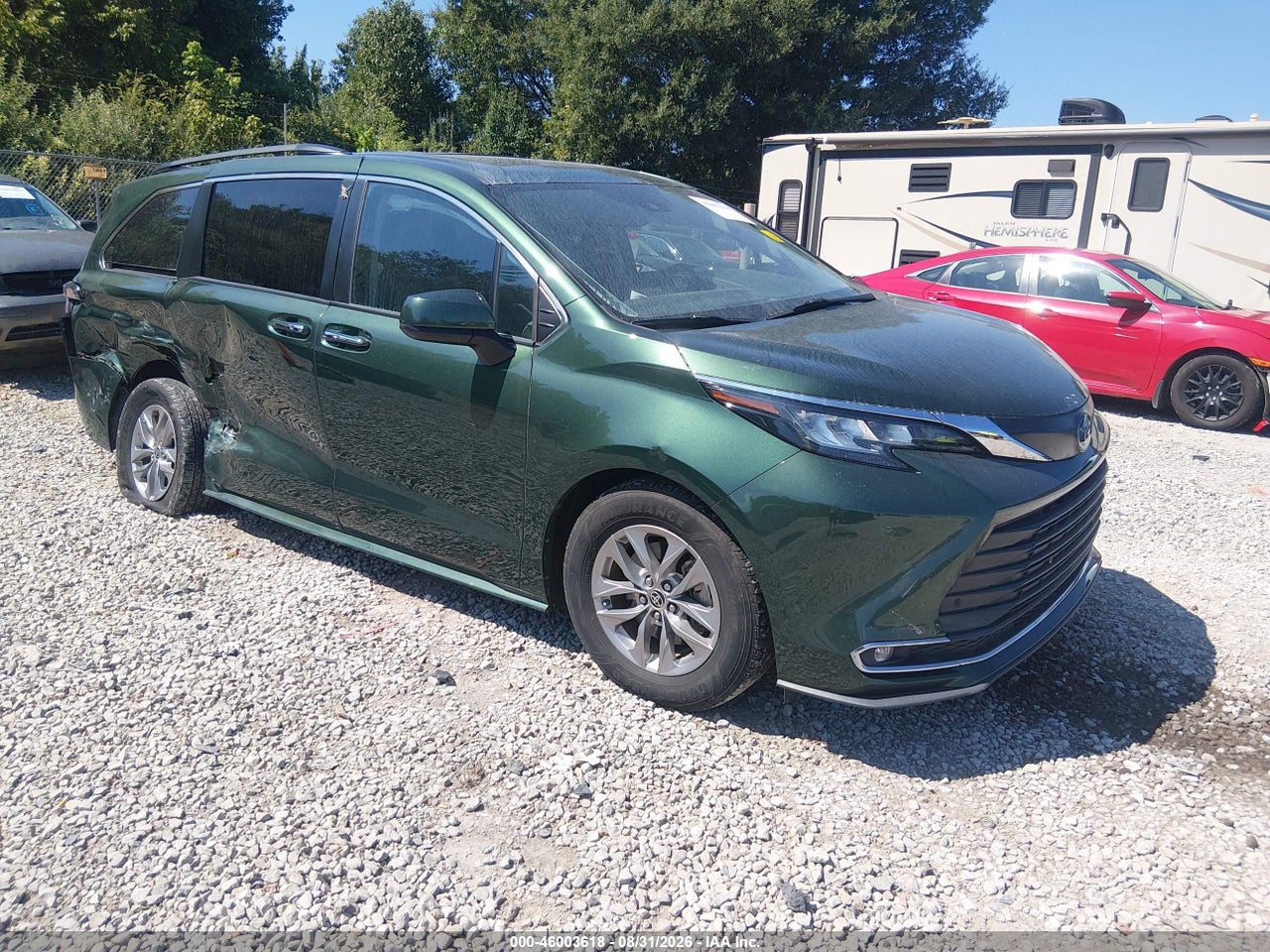 2022 TOYOTA SIENNA XLE