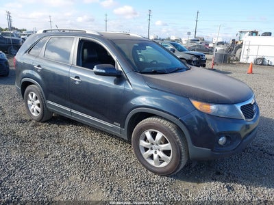2013 KIA SORENTO LX V6