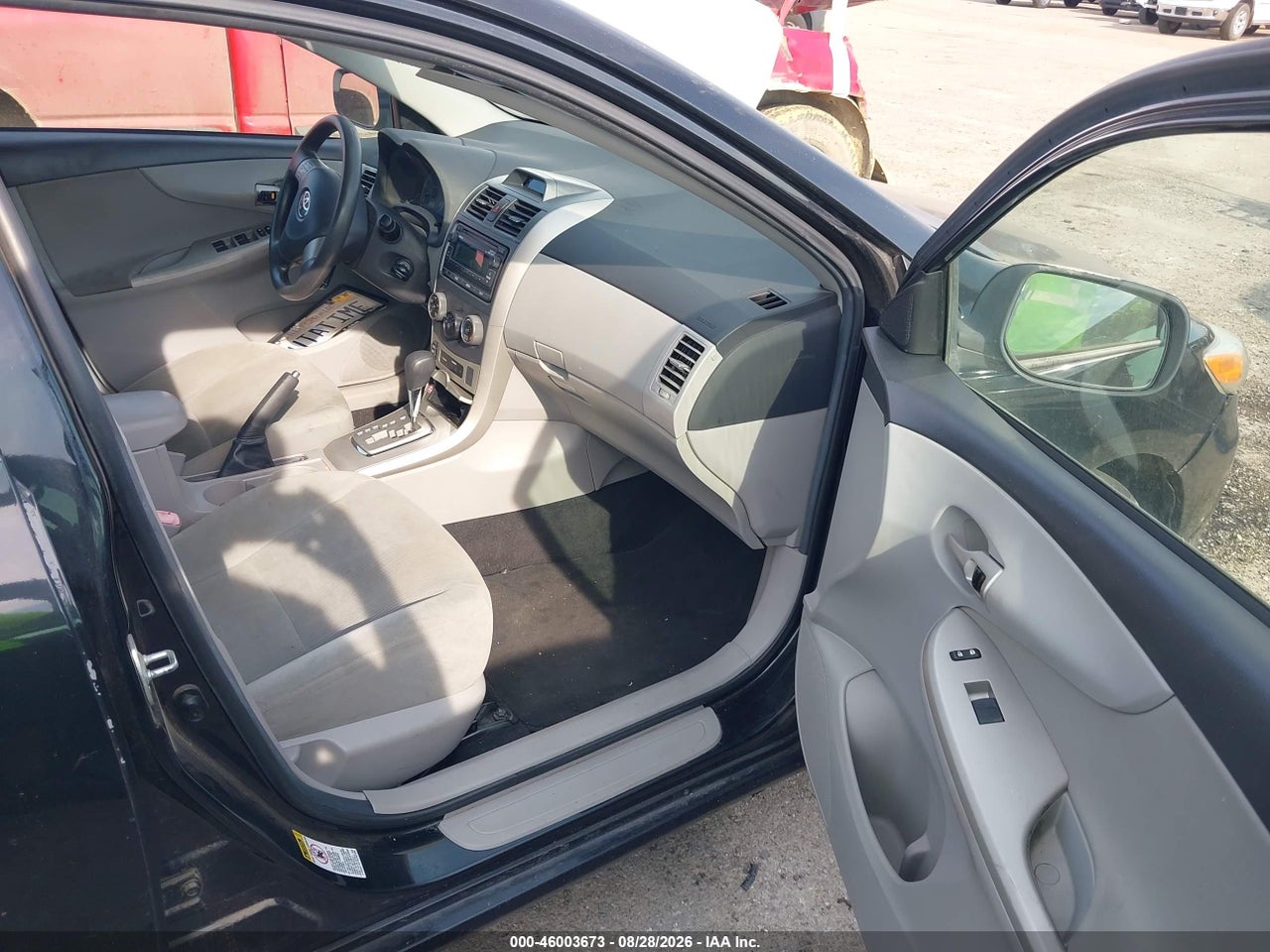 2012 TOYOTA COROLLA LE · 5/11