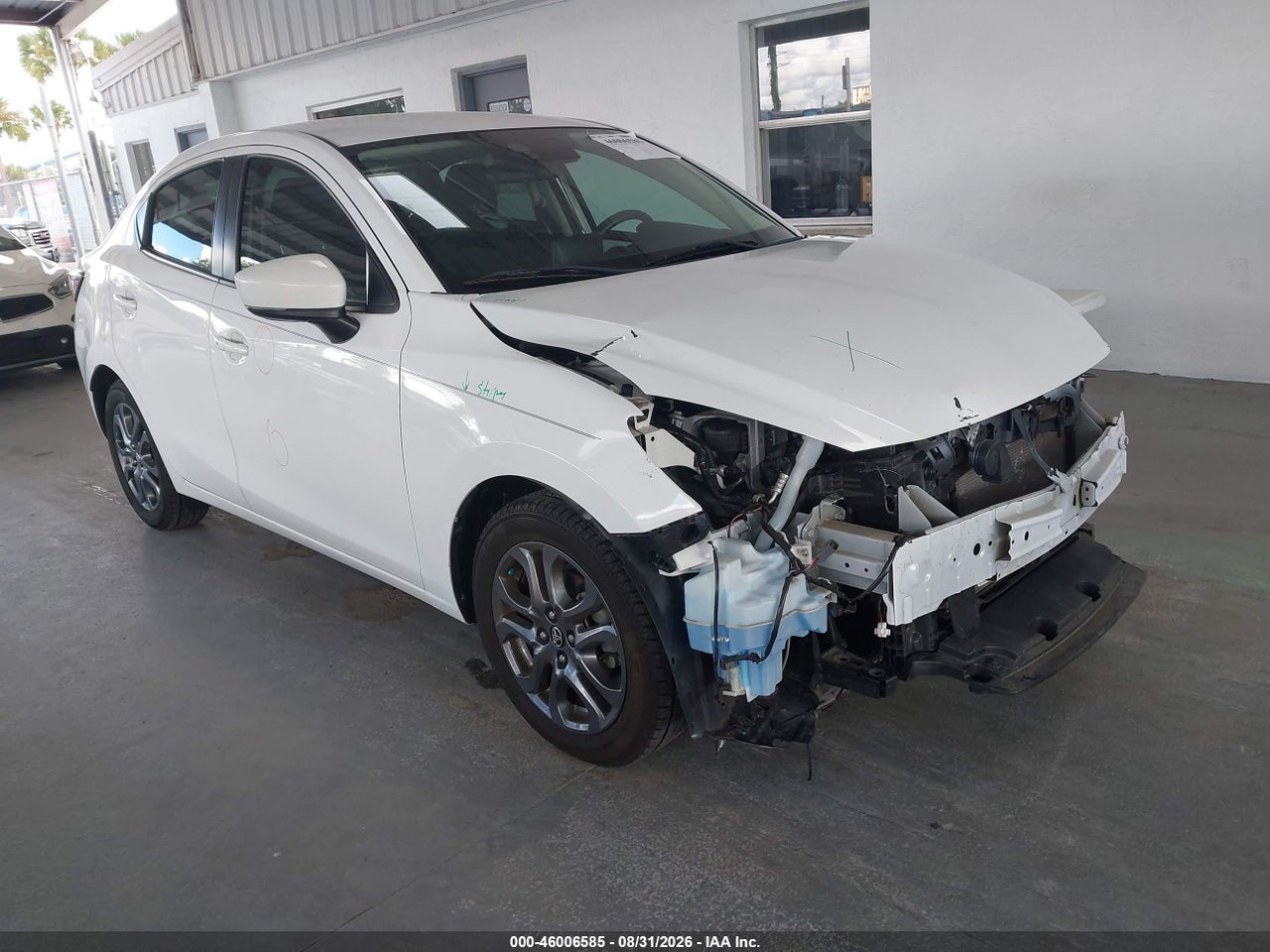 2019 TOYOTA YARIS LE