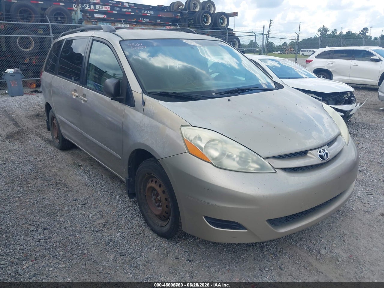 2006 TOYOTA SIENNA LE