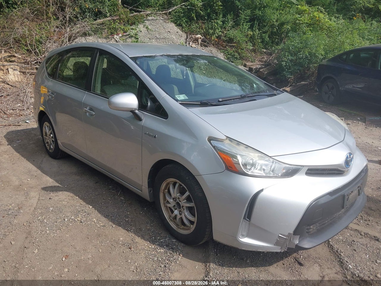 2015 TOYOTA PRIUS V THREE