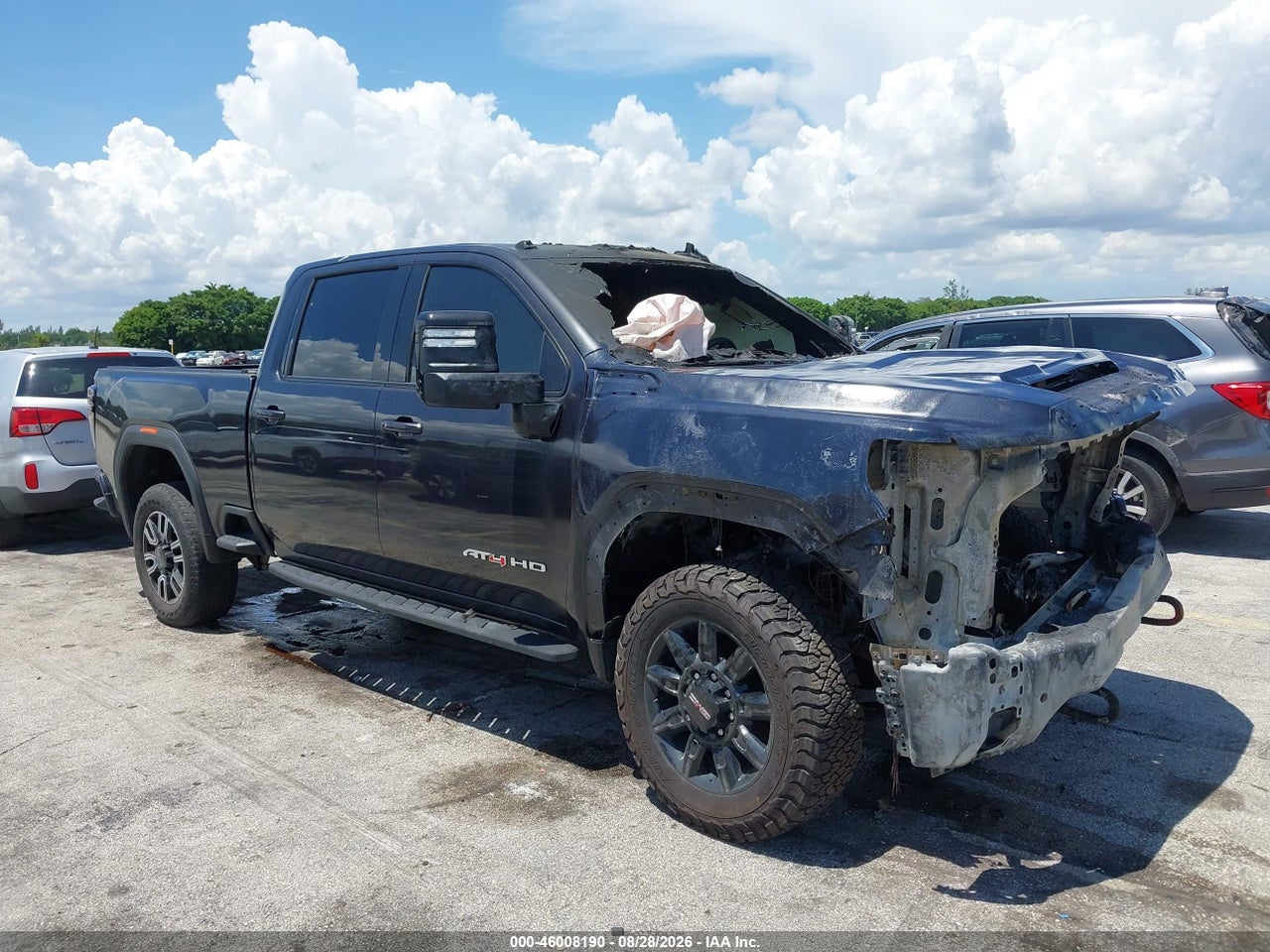 2025 GMC SIERRA 2500HD 4WD STANDARD BED AT4