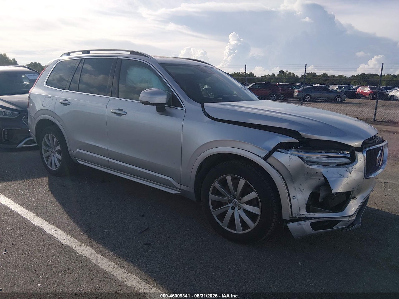 2017 VOLVO XC90 T6 MOMENTUM