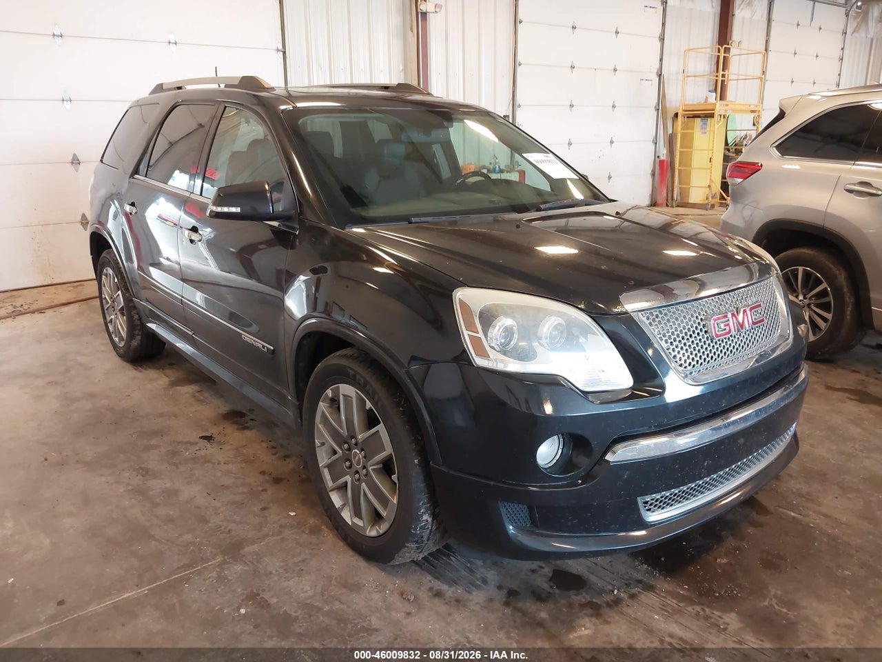 2011 GMC ACADIA DENALI